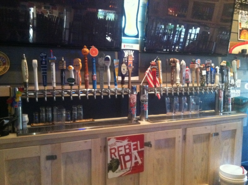 gallery_hurricane_grill_&_wings_garden_city_location