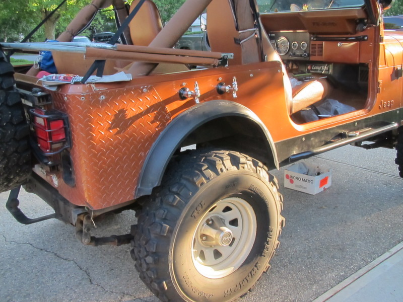 gallery_tap_and_barrel_jeep